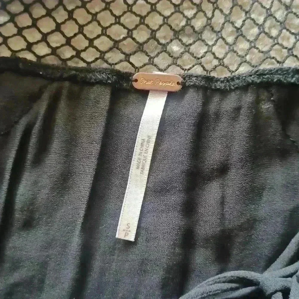 Free People Pebbled Don't Let Go Peasant Top S